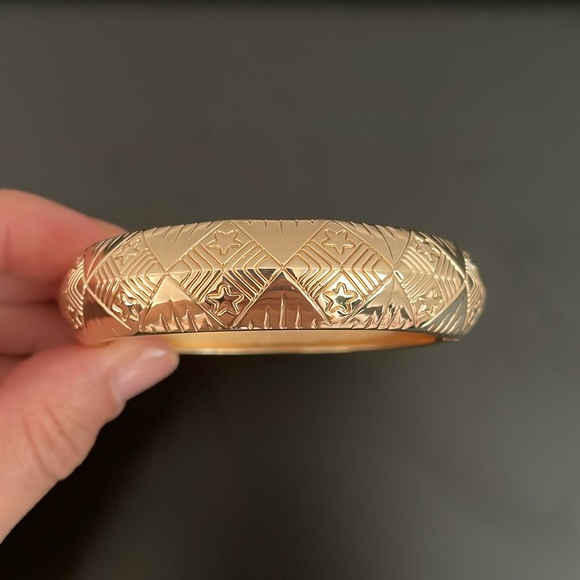 18K Gold Plated Bangle- Women - Picture 1 of 6